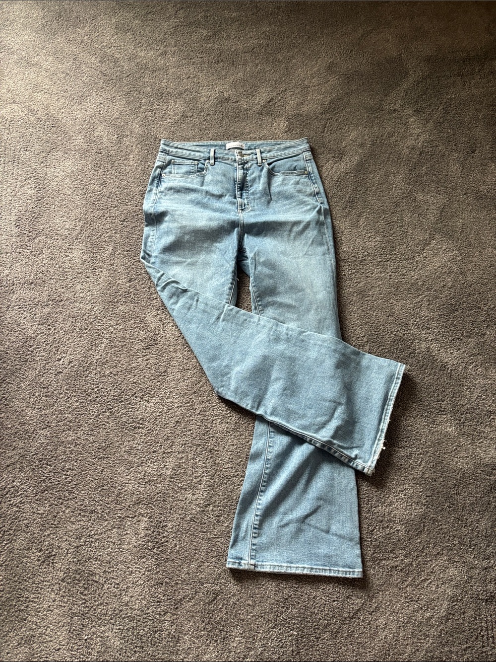 Loft Women’s Light Blue Straight-Leg Jeans Size 31/12. Curvy Slim Flare